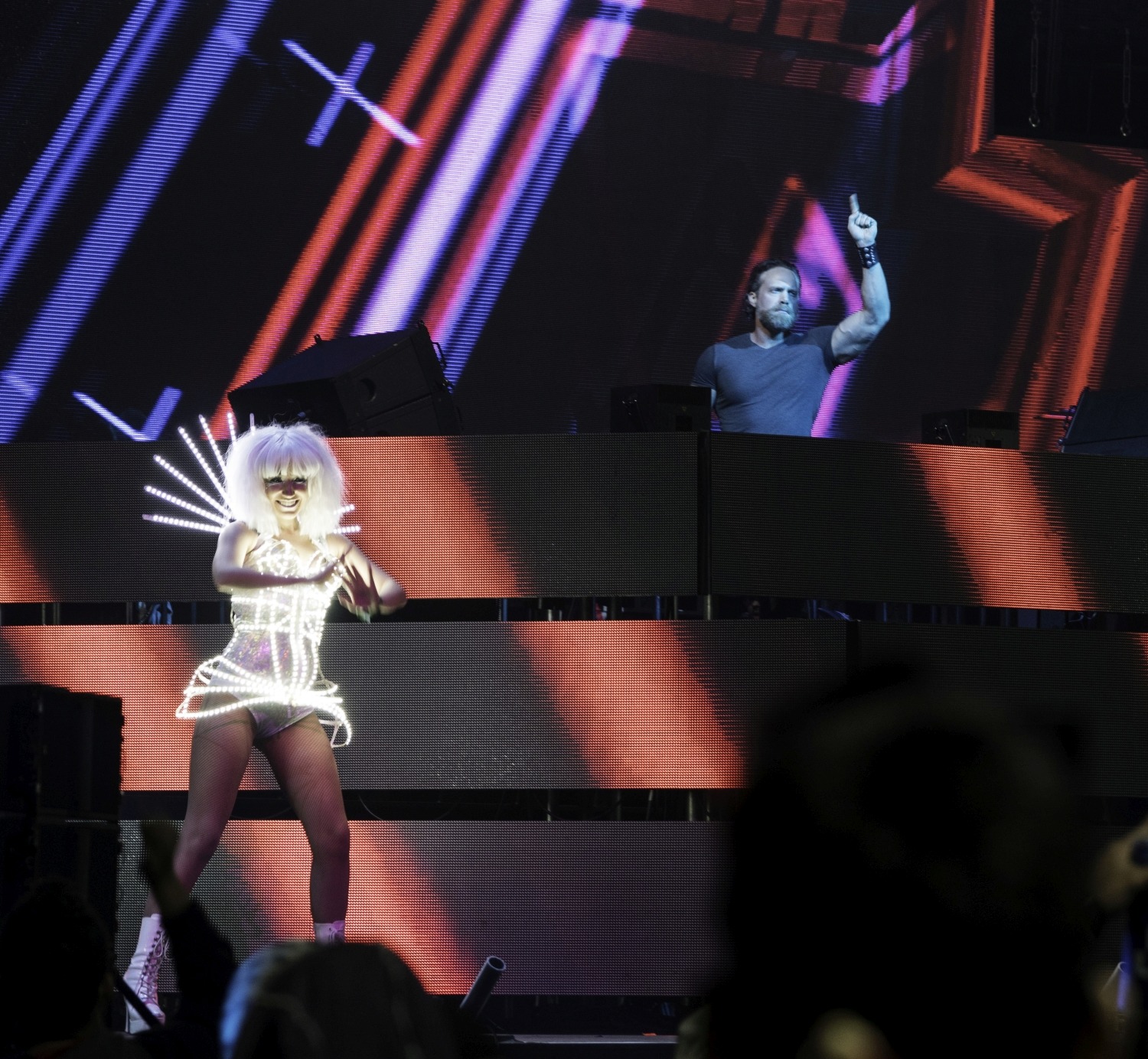 Magnus performing at Dreamstate in 2016